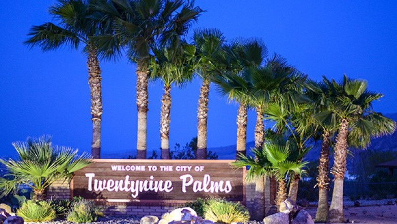 From Desert Outposts to Urban Staples: The Story of Grocery Stores in Palm Springs and Phoenix