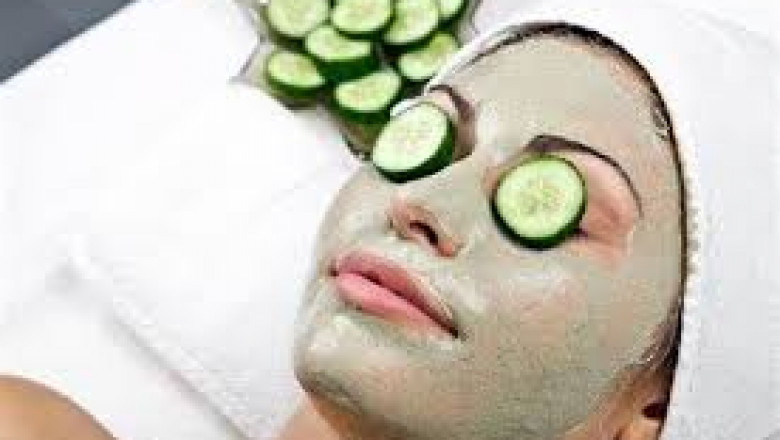 Sunscreen 101: Learn the Right Way to Apply It with Insights from the Best Dermatologist in Delhi