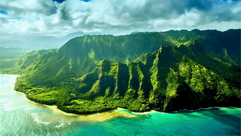 Experience the breathtaking beauty of the Hidden-Gems of Oahu Circle Island Tour