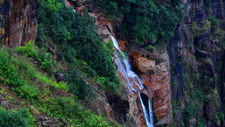 Discover the Majestic Beauty of Wah Kaba Falls in Meghalaya