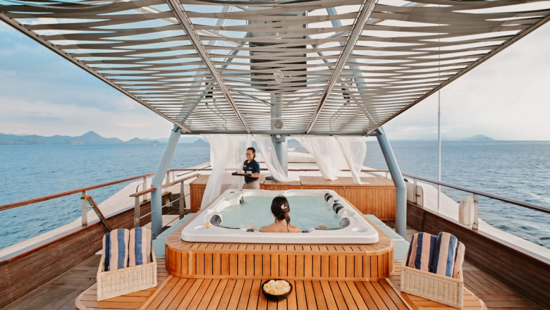 Practicing Presence in the Middle of the Ocean Aboard the Kudanil Explorer
