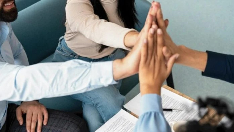 Prioritizing Employee Training in AI Transitions