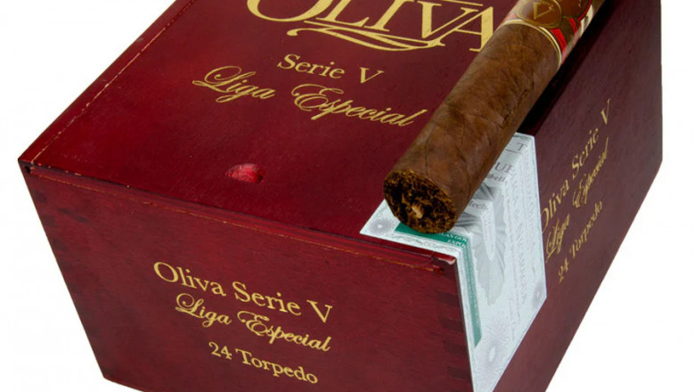 Discover the Finest Smokes: CAO Cigars and Olivia Cigars at SmokeShack Online