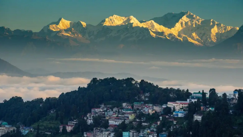 Explore Darjeeling Economically: Packages Below 10000