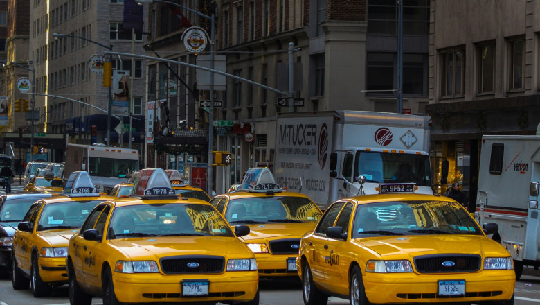 Expert Guidance for Taxi Licensing: Navigating Regulations with Confidence