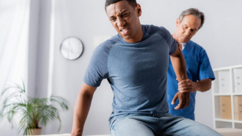 Top 5 Traits of the Best Pain Specialists Near You in 2025