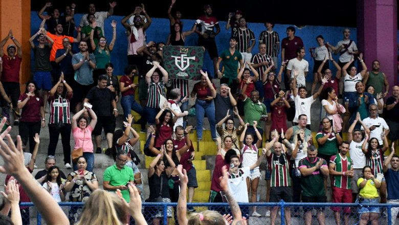 Multicanais Futebol: Onde assistir São Paulo x Corinthians ao vivo, escalação e horário?