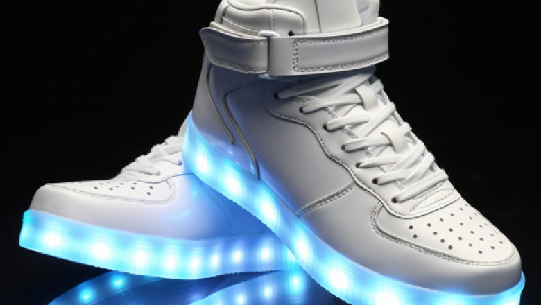 Men's led light shoes