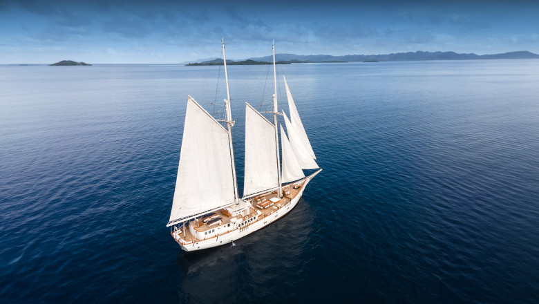 Top 5 Reasons to Choose a Private Boat Charter in Komodo