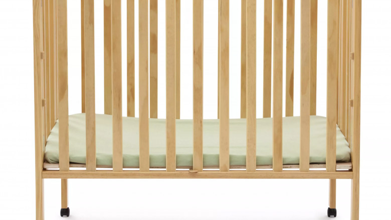 How Crib Rental Makes Parents' Lives Easier