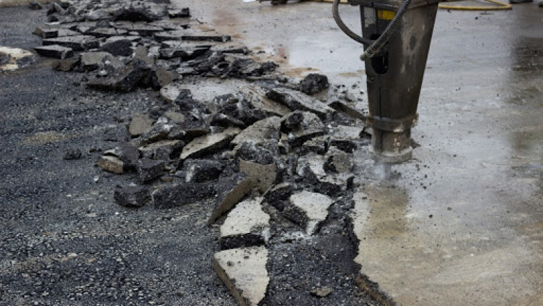 When and Why to Hire Professional Concrete Removal Services