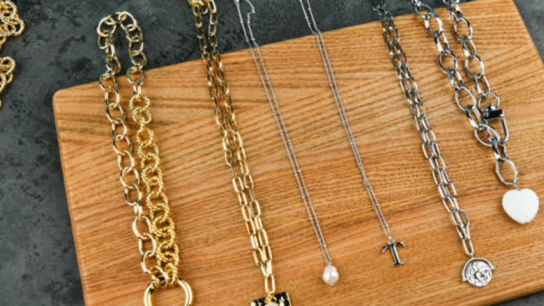 How to Mix & Match Necklaces for a Stylish Layered Look