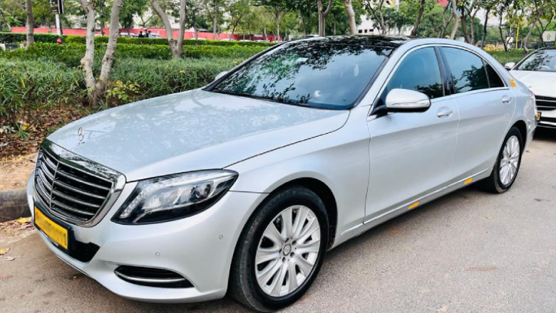 Mercedes Hire in Jaipur: Luxury Travel in the Pink City