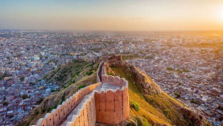 Explore Rajasthan with Jaipur Jodhpur Udaipur Tour Package