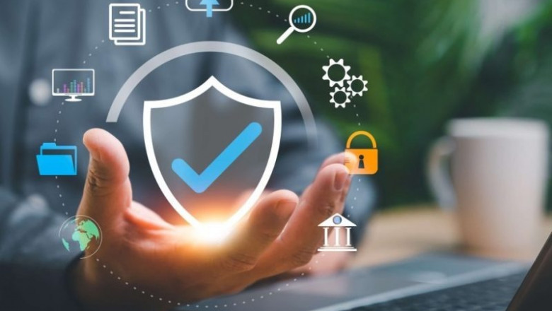 Outsource or In-House? The Smarter IT Choice for Small Businesses
