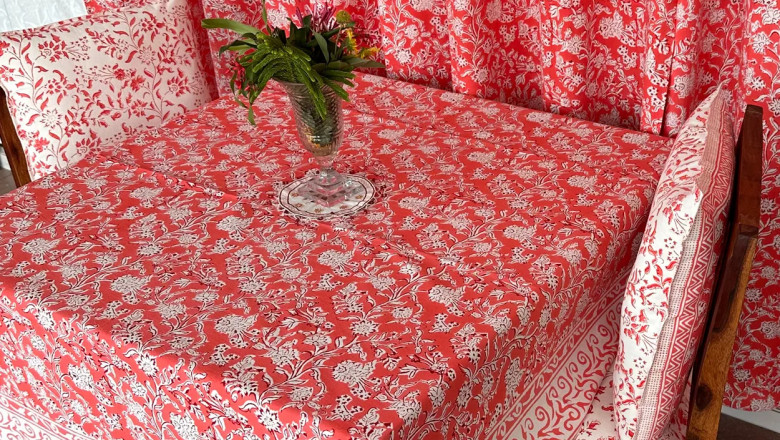 Types of Tablecloths: Expert Guide to Table Linens