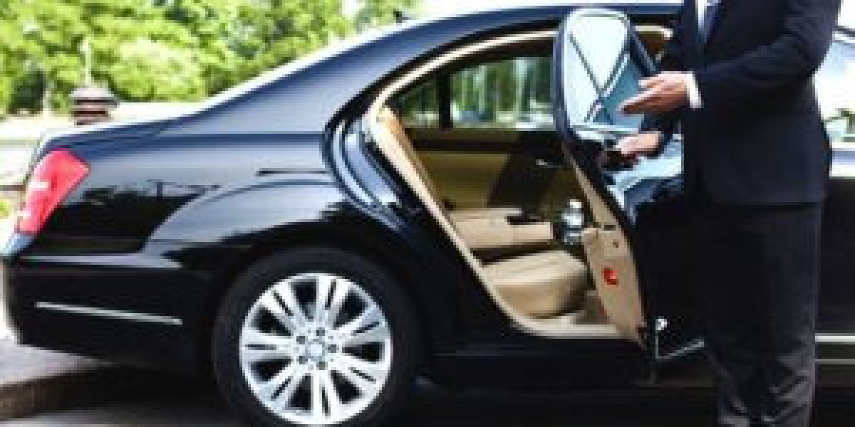 Professional Philadelphia Chauffeur Service from Freemo Limo: A Combination of Convenience, Safety, and Luxury